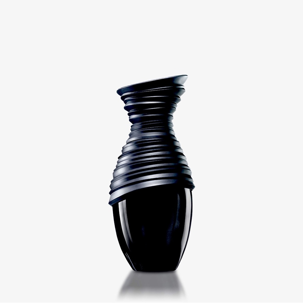 Liberatta  Noire Perfume for Women By Yanbal